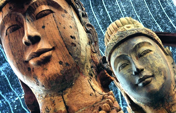 Geheimnisvolle buddhistische Statuen Stockfoto
