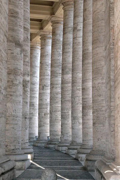 St. Peter colonnade — Stock Photo, Image
