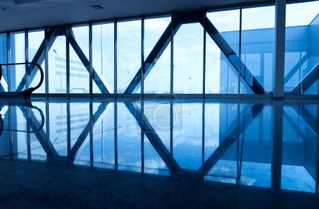 Intérieur moderne du centre d'affaires 