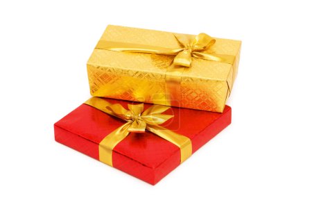 Coffrets cadeaux isolés sur le blanc 