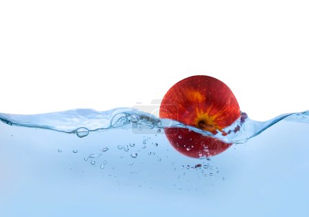 pomme dans l'eau