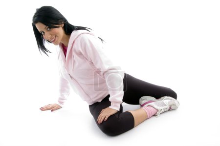 Vue latérale de l'exercice féminin 