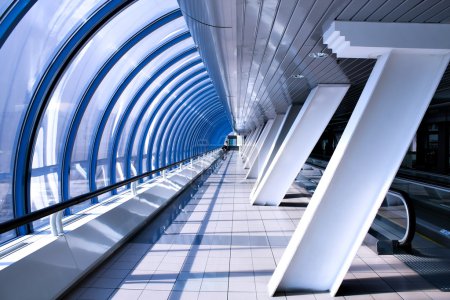 Intérieur de l'aéroport cosmique 
