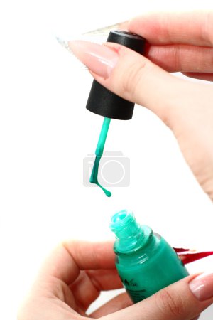 Ongles acryliques soignés 