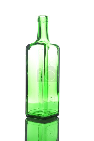 bouteille de vin sur blanc 