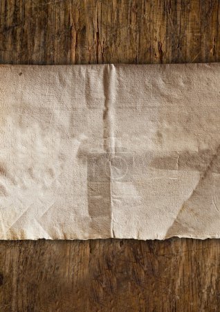 Vieux papiers vintage sur bois 