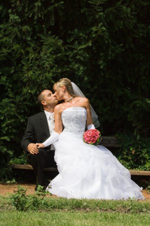 jeune couple de mariage