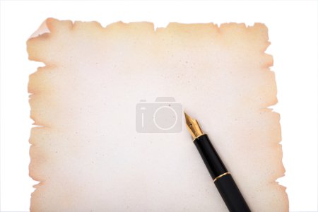 Stylo plume sur papier décoratif 